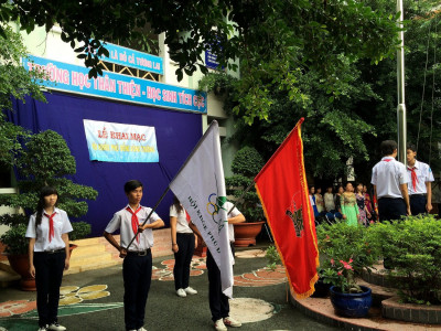 Chào cờ khai mạc