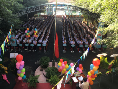Nghi thức đón các em học sinh khối 6