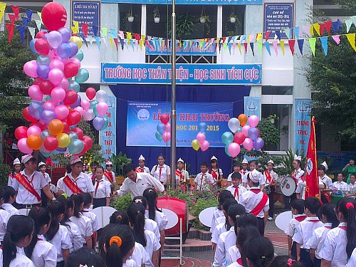 Lễ hội khai trường năm học 2014-2015