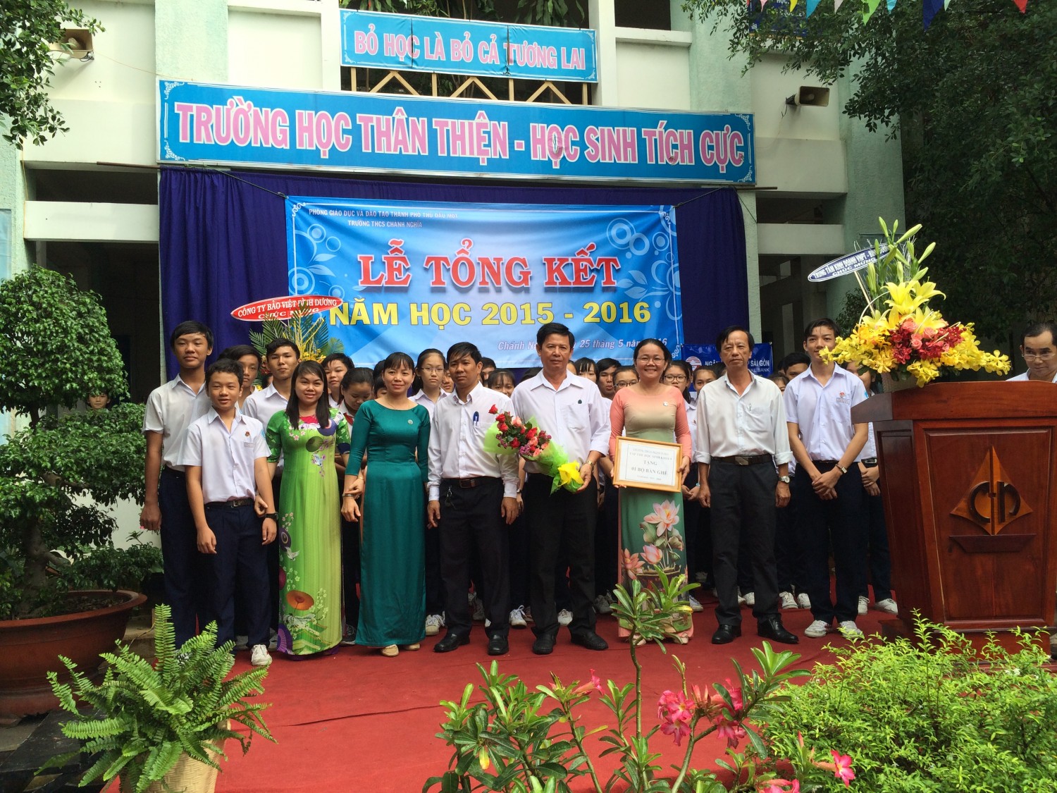 Lễ tổng kết năm học 2015-2016