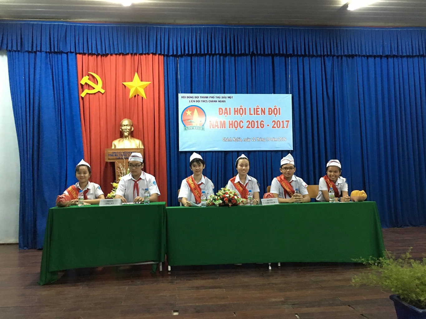 Đoàn chủ tịch, thư ký Đại hội